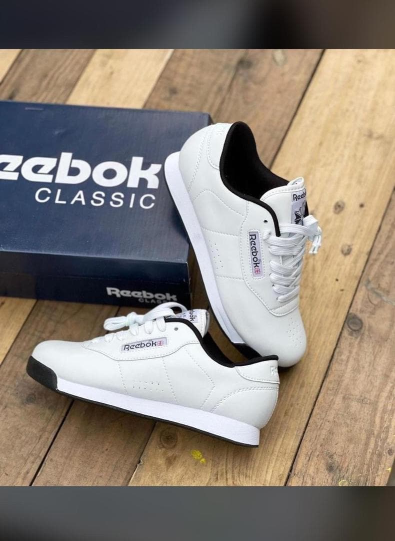 REEBOK CLASSIC LEATHER SNEAKERS