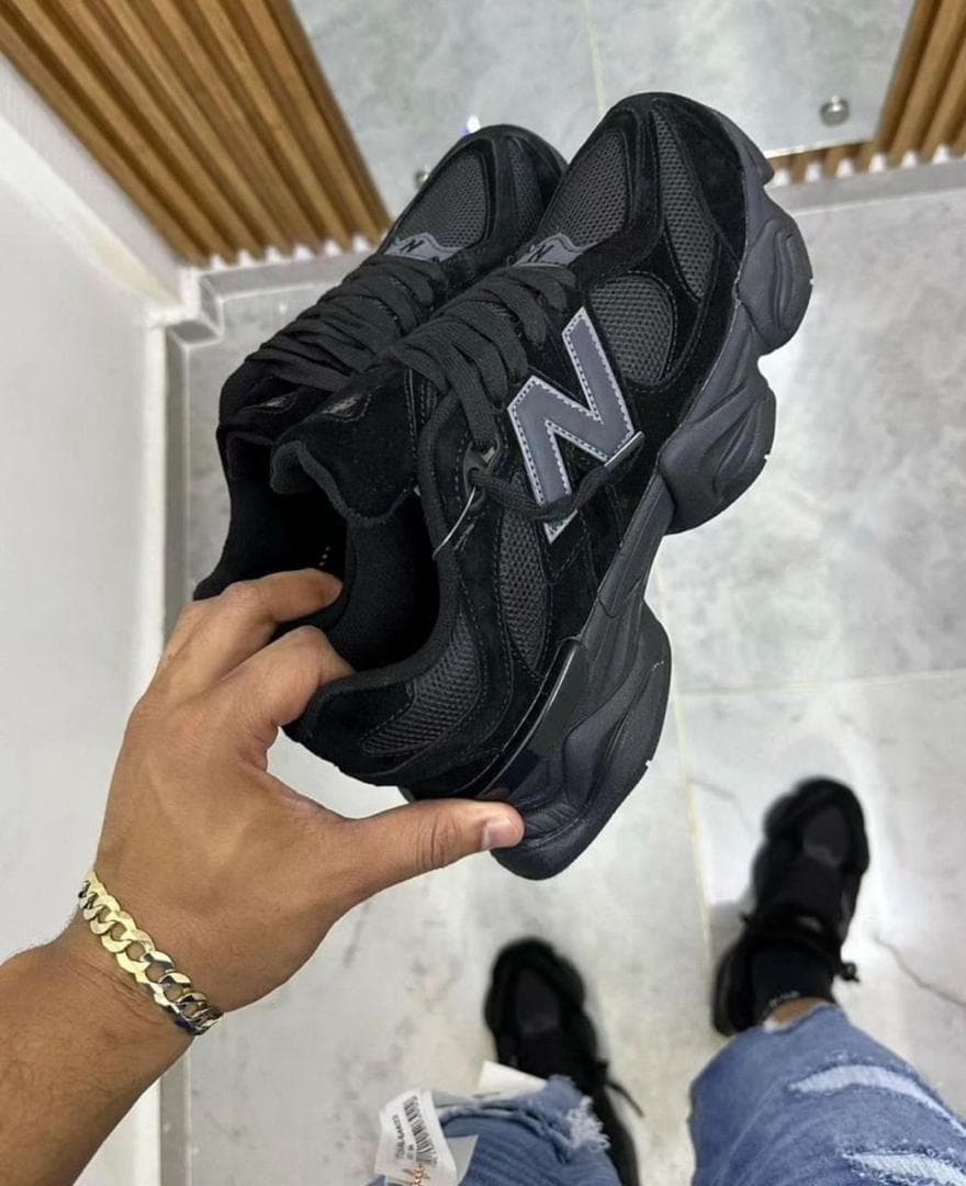 NEW BALANCE 9060 "TRIPLE BLACK"