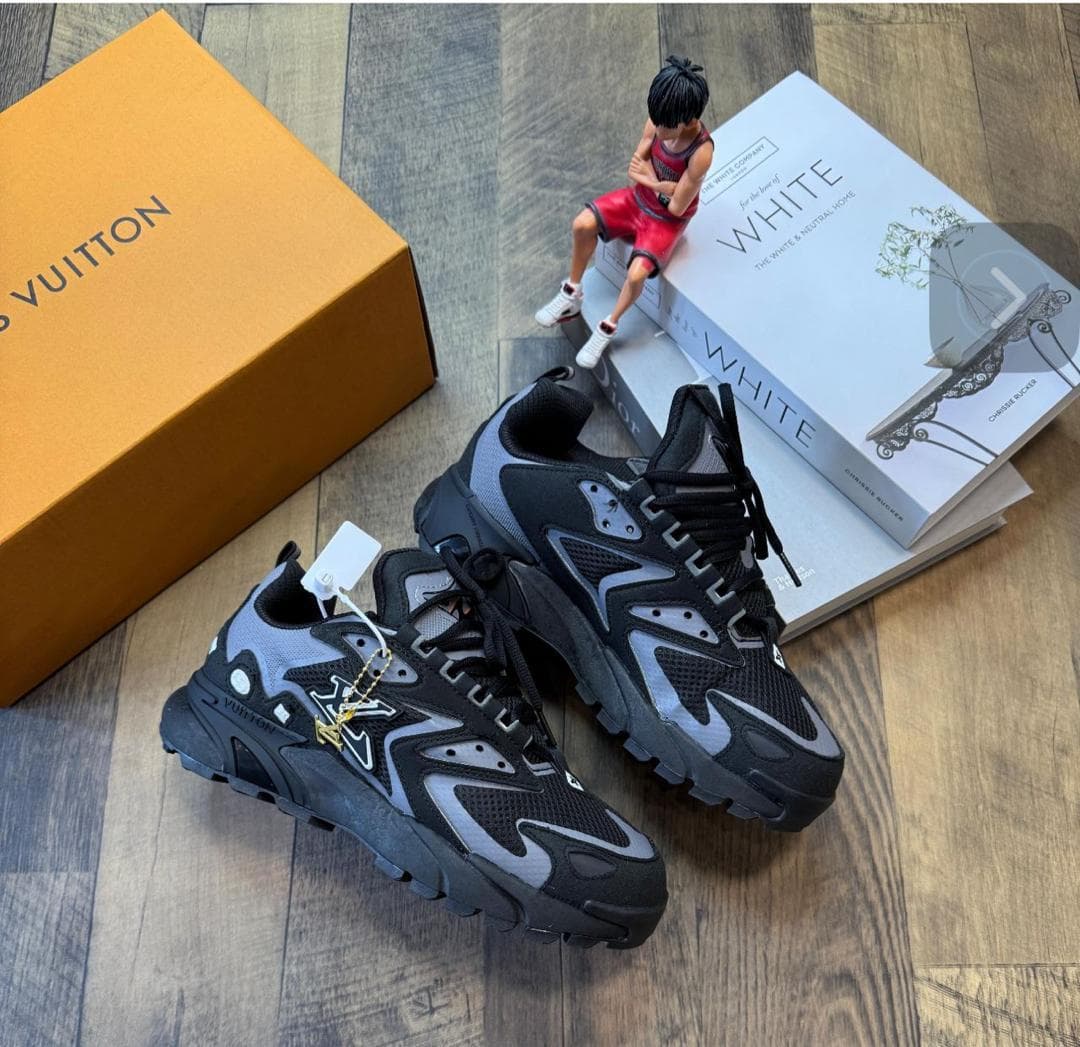 LOUIS VUITTON RUNNER TATIC