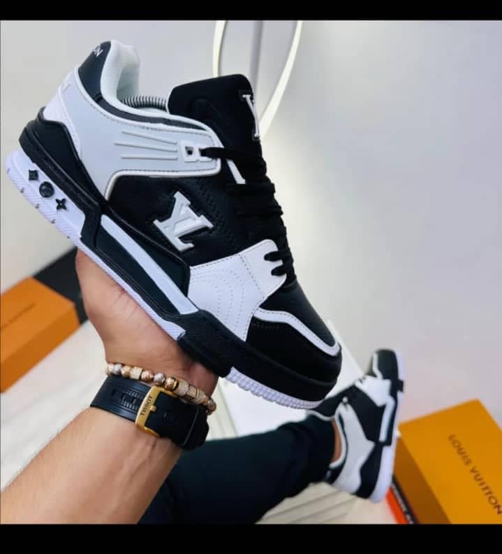 LOUIS VUITTON TRAINER SNEAKER "BLACK WHITE GREY"